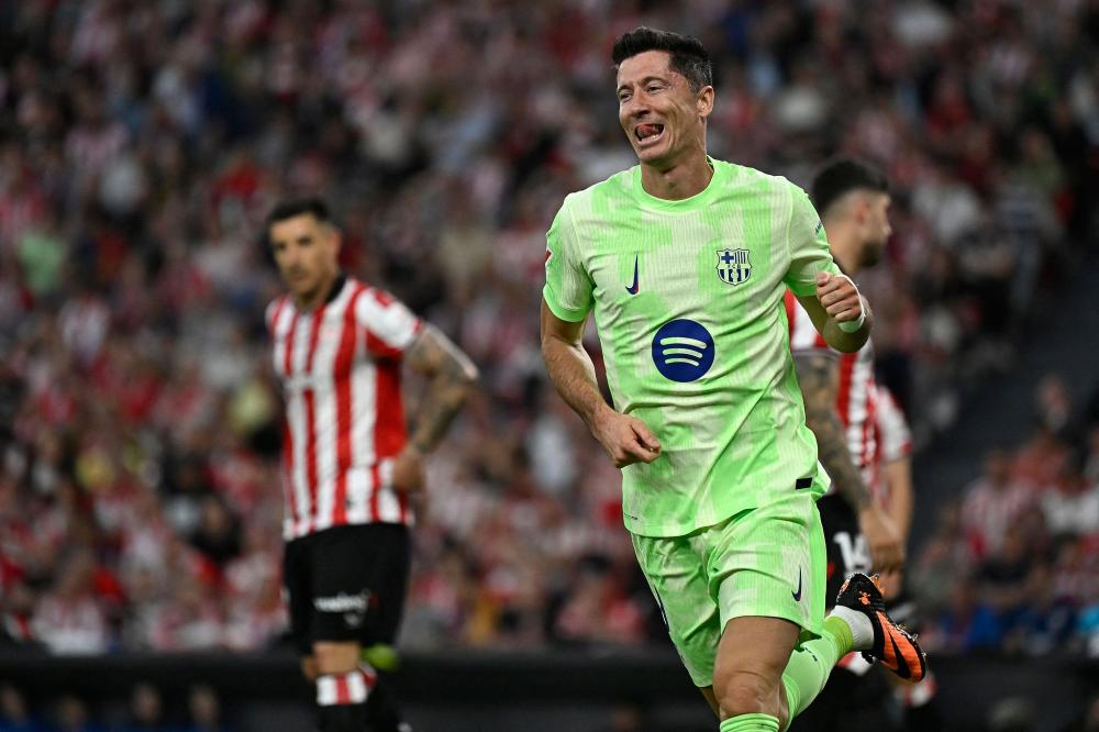 惊喜，曼联17岁青训小将詹姆斯-奥弗里入选澳大利亚国家队